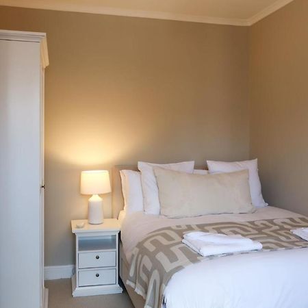Luxury Living Outside The City Walls - Sleeps Six! チェスター エクステリア 写真