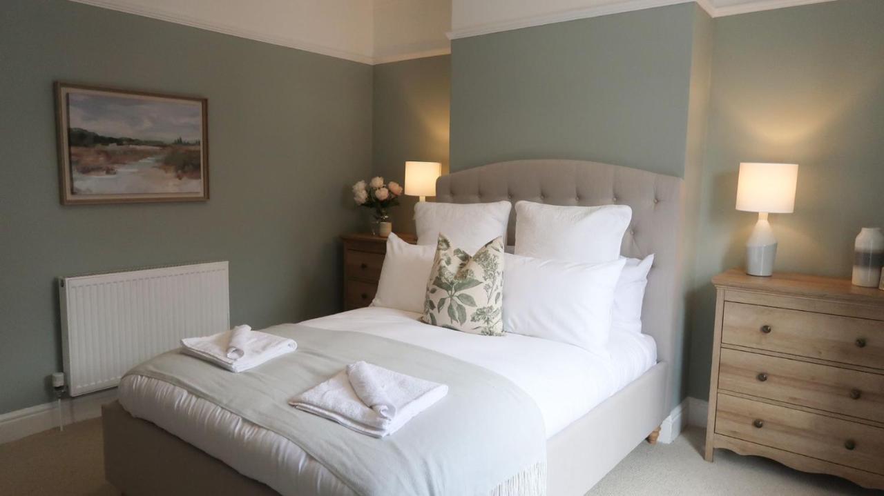Luxury Living Outside The City Walls - Sleeps Six! チェスター エクステリア 写真