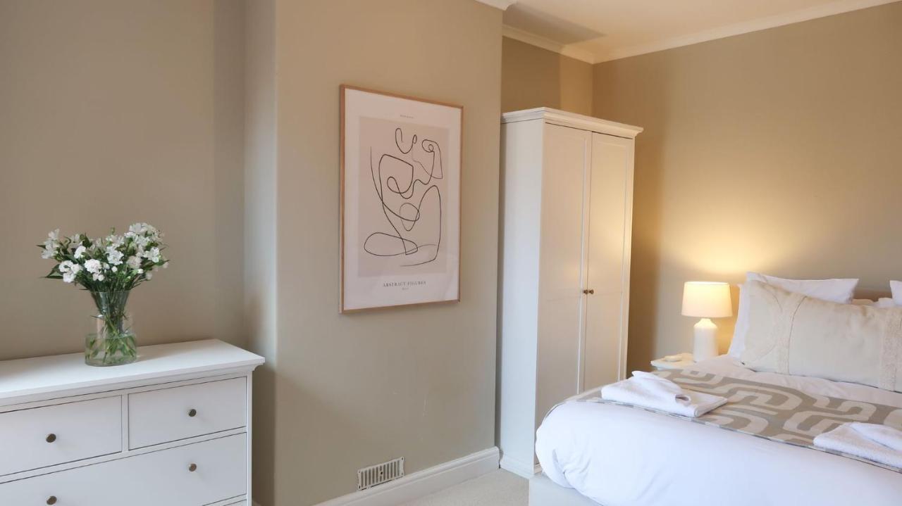 Luxury Living Outside The City Walls - Sleeps Six! チェスター エクステリア 写真