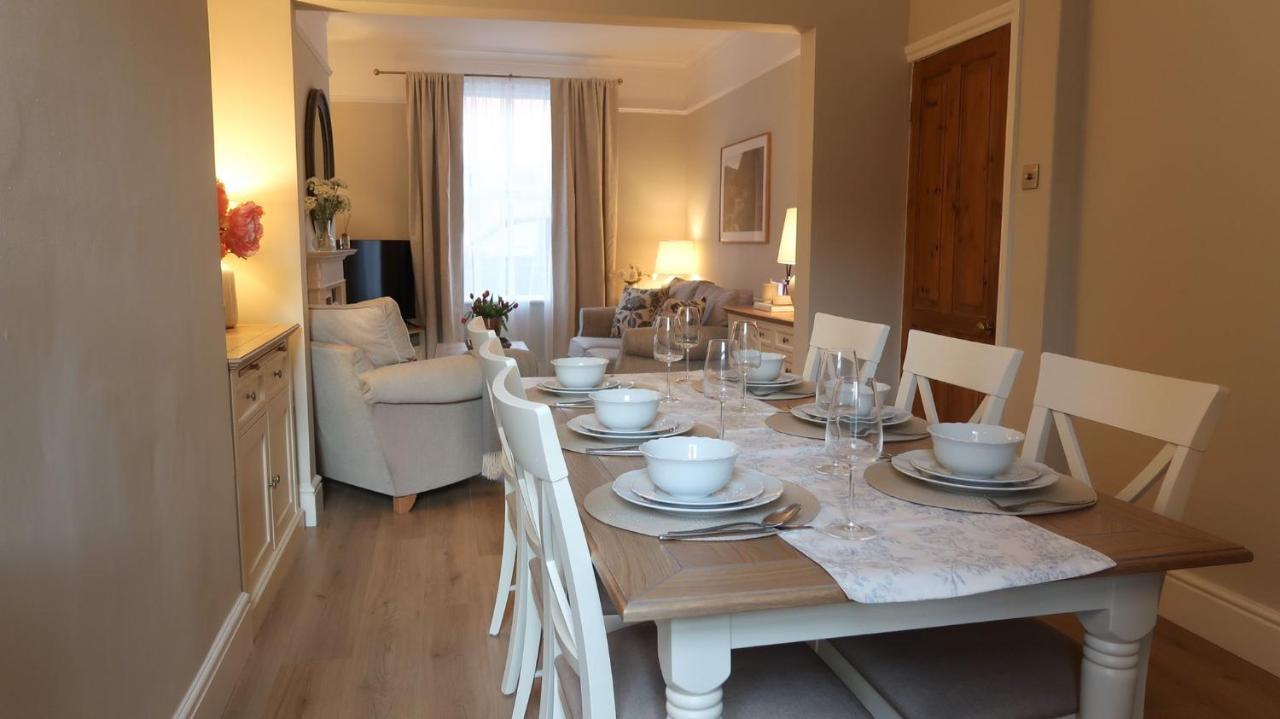 Luxury Living Outside The City Walls - Sleeps Six! チェスター エクステリア 写真