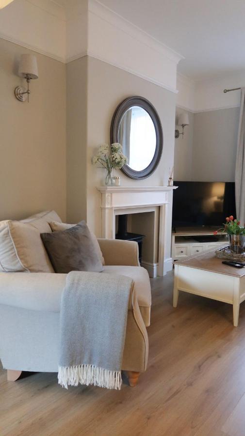 Luxury Living Outside The City Walls - Sleeps Six! チェスター エクステリア 写真